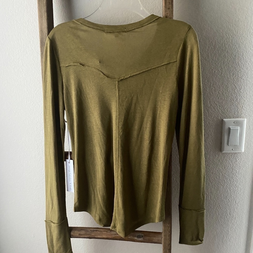 NWT Young Fabulous & Broke Olive Green Button Dwn - Picture 2 of 6